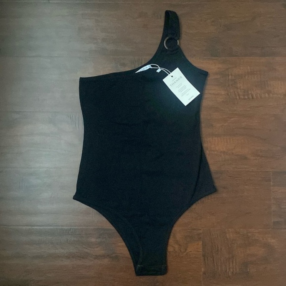 Asymmetrical Black Bodysuit | Reoria